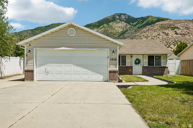 Property Photo:  1450 N Madison Ave E  UT 84404 