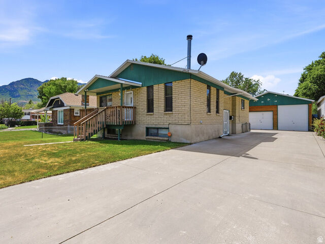 Property Photo: 865 Wood St UT 84404
