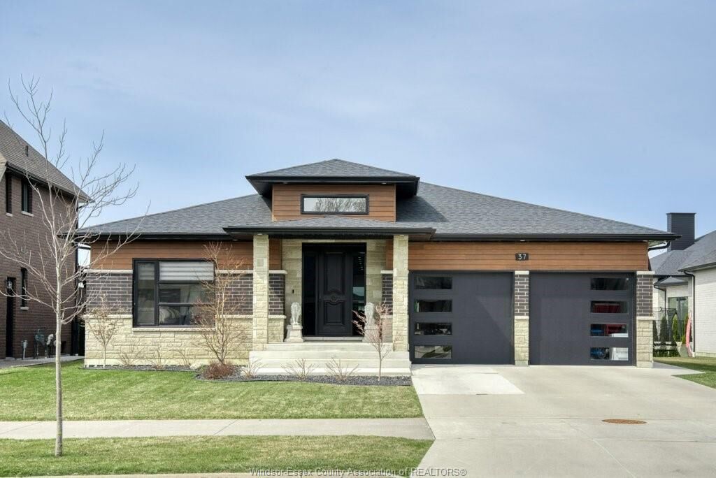 Property Photo: 37 Augusta Drive ON N8H 0C7