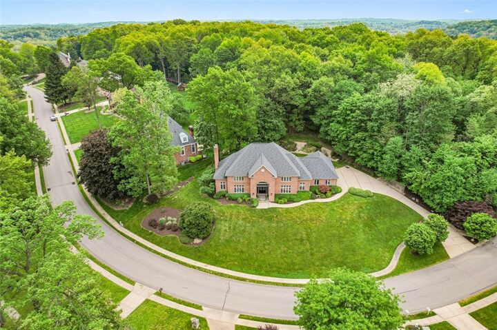 Property Photo: 2195 Chardonnay Cir PA 15044