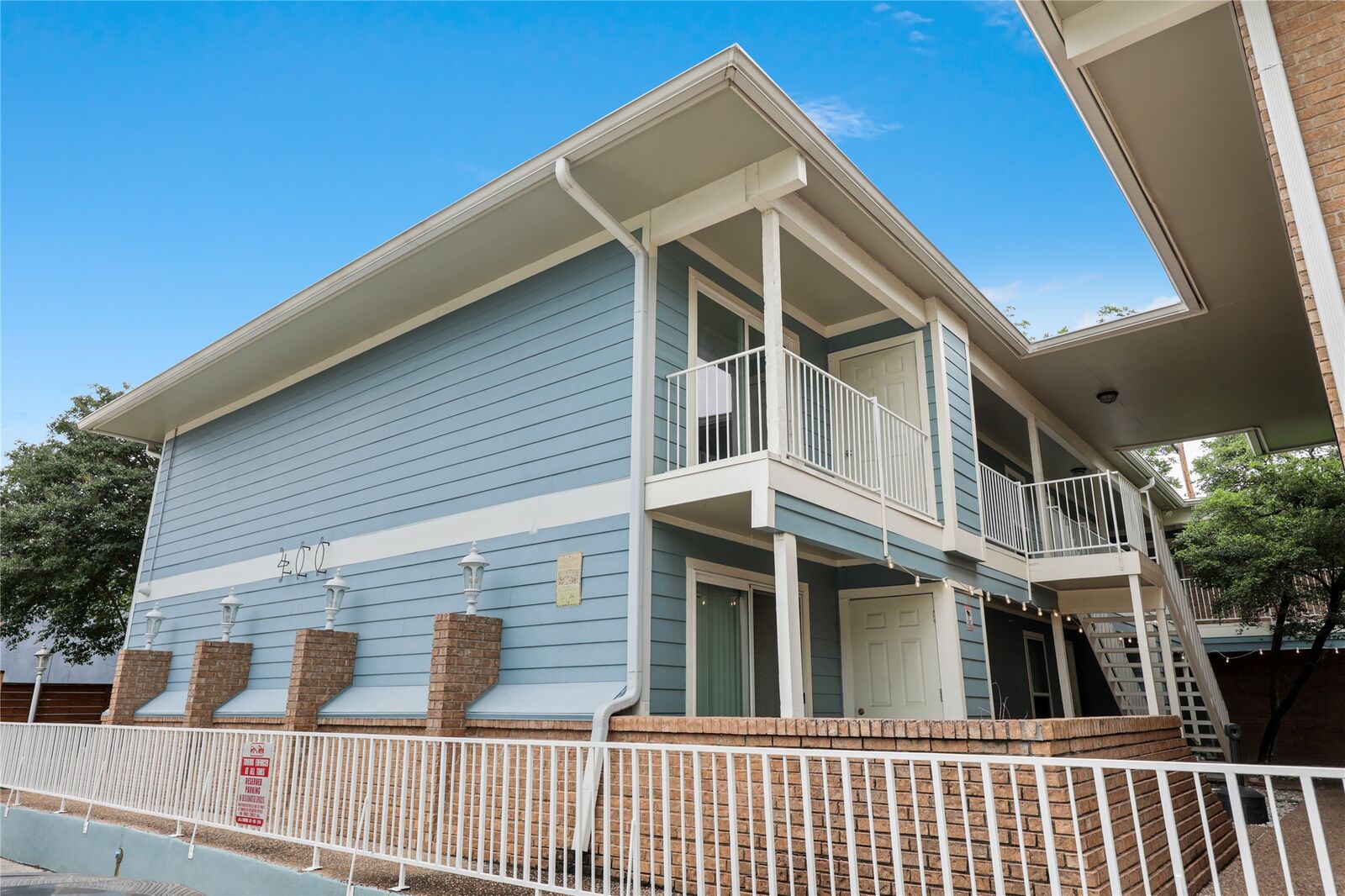 Property Photo:  400 W 35th Street 201  TX 78705 