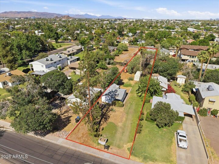 Property Photo: 915 S Wilson Street AZ 85281