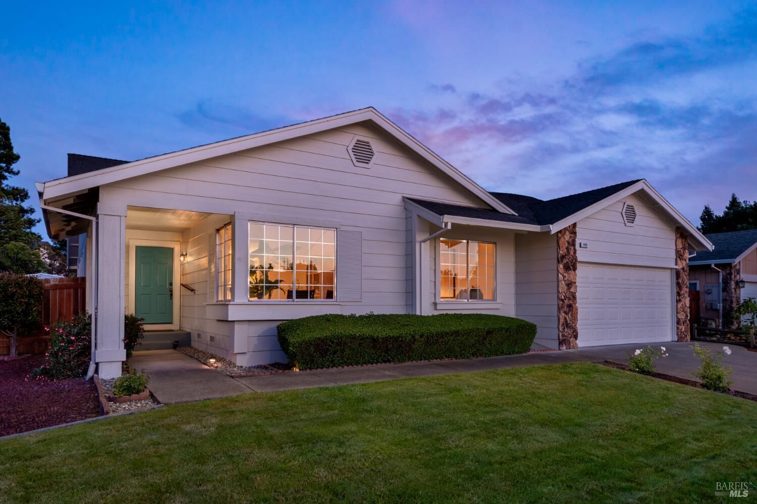 Property Photo:  1908 Caulfield Lane  CA 94954 