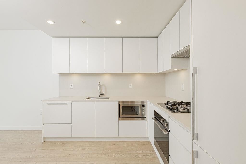 Property Photo:  2181 Madison Avenue 3010  BC V5C 0N4 