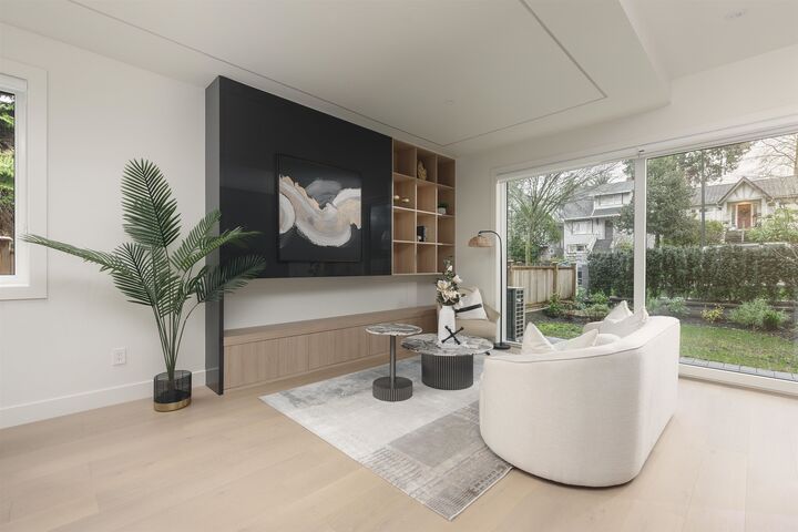 Property Photo: 3232 W 38th Avenue 1 BC V6N 2X6