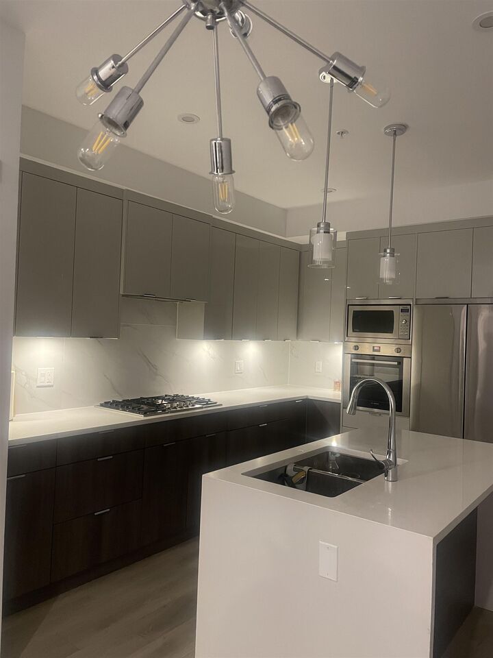 14438 72 Avenue 406 — photo 1