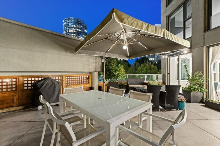 Property Photo: 1009 Expo Boulevard 307 BC V6Z 2V9