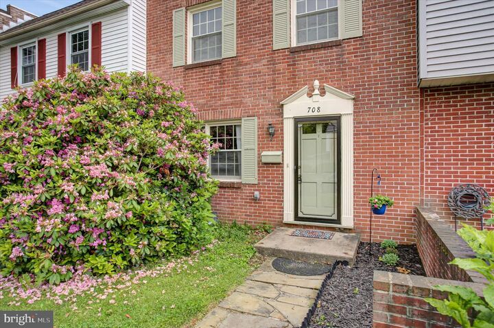 Property Photo:  708 Cumberland Avenue  PA 17201 