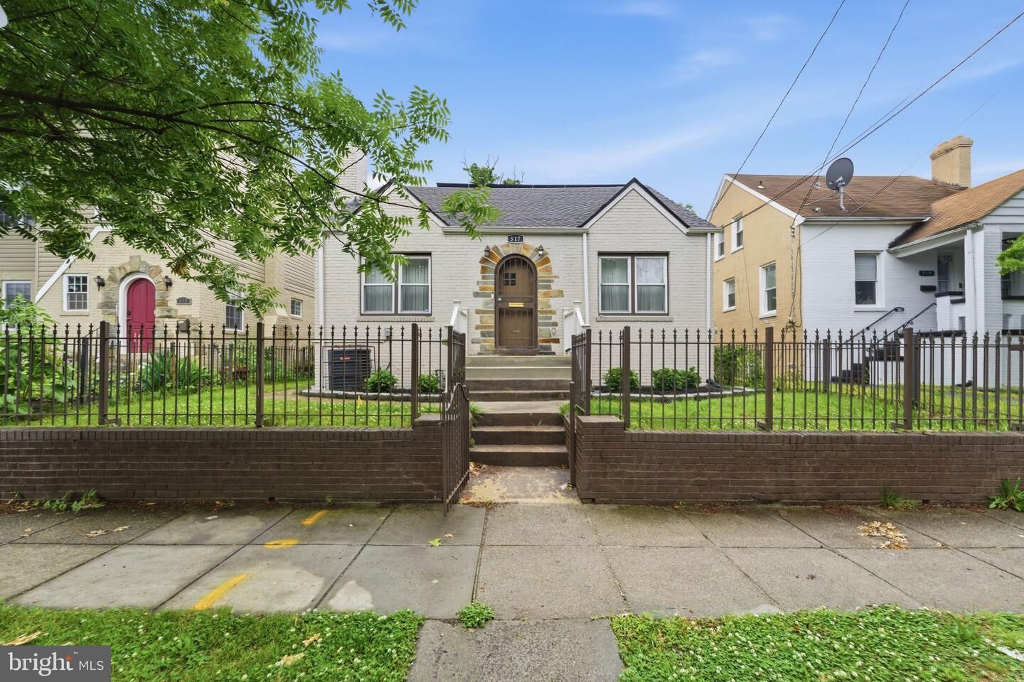 Property Photo: 517 Lebaum Street SE DC 20032