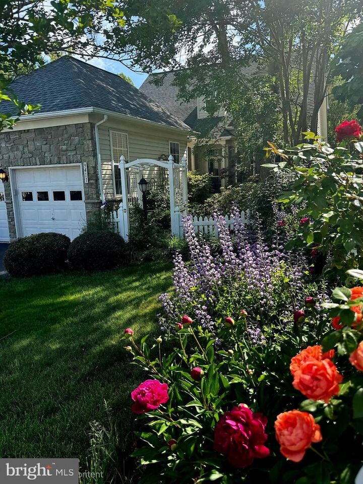 Property Photo: 9411 Primrose Lane VA 20111