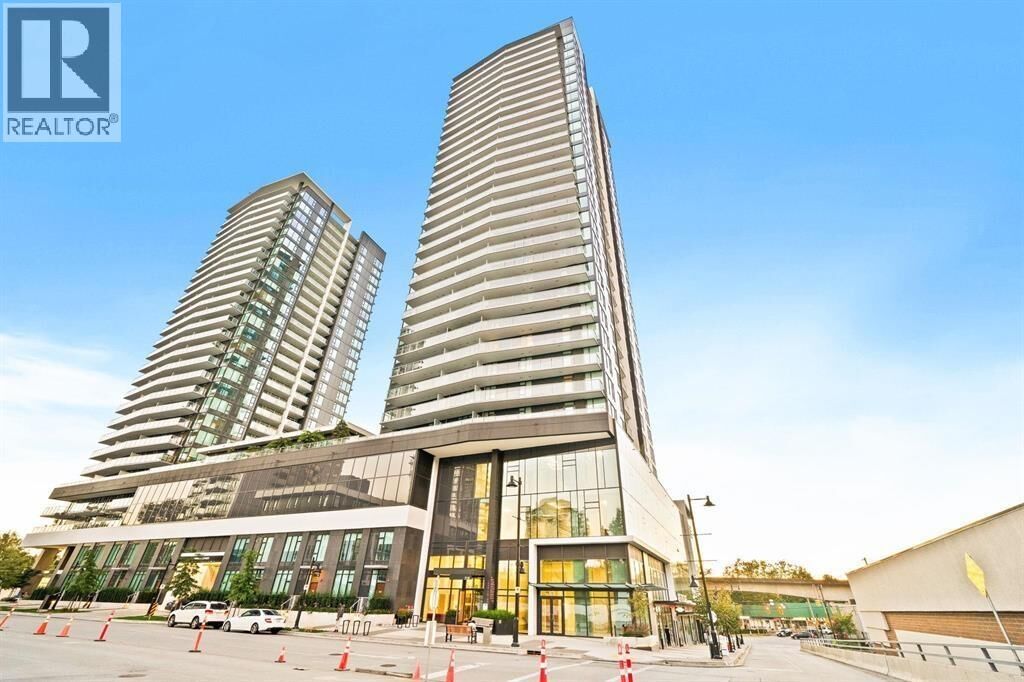 Property Photo: 318 Alderson Avenue 1008 BC V3K 0J1
