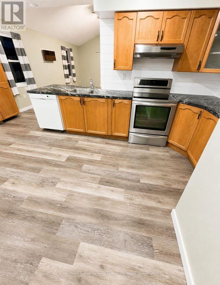 Property Photo:  100 John Street East  ON N0G 2W0 