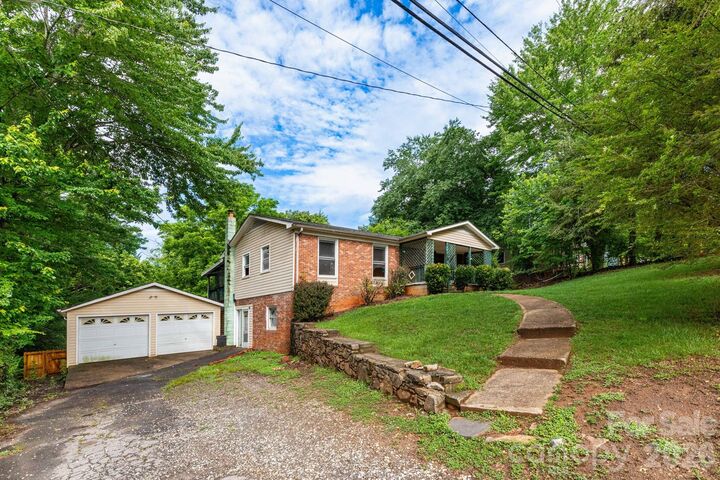 Property Photo:  71 Cub Road  NC 28806 