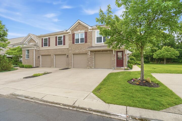 Property Photo:  844 Heritage Green Drive  OH 45050 