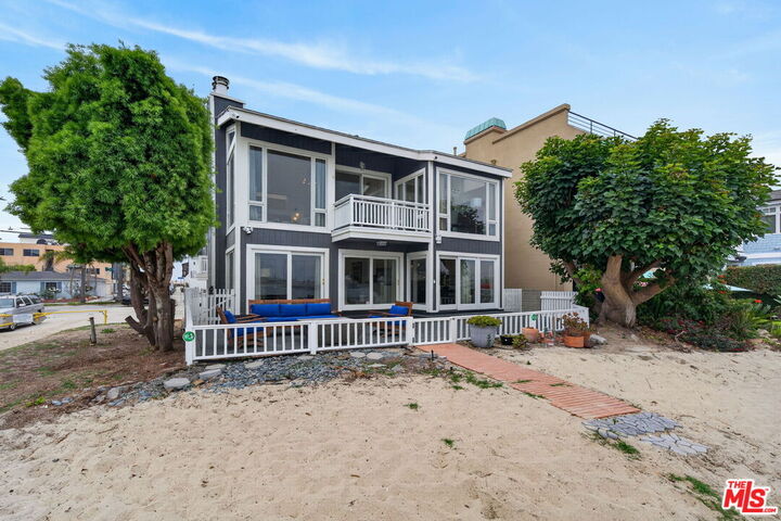 Property Photo:  6819 E Ocean Blvd  CA 90803 