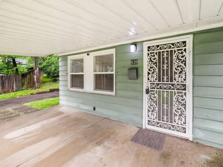 Property Photo: 839 Wellington Boulevard OH 43219