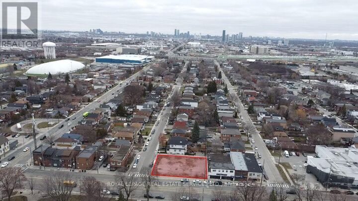 Property Photo:  3142 Lake Shore Boulevard West  ON M8V 1L4 