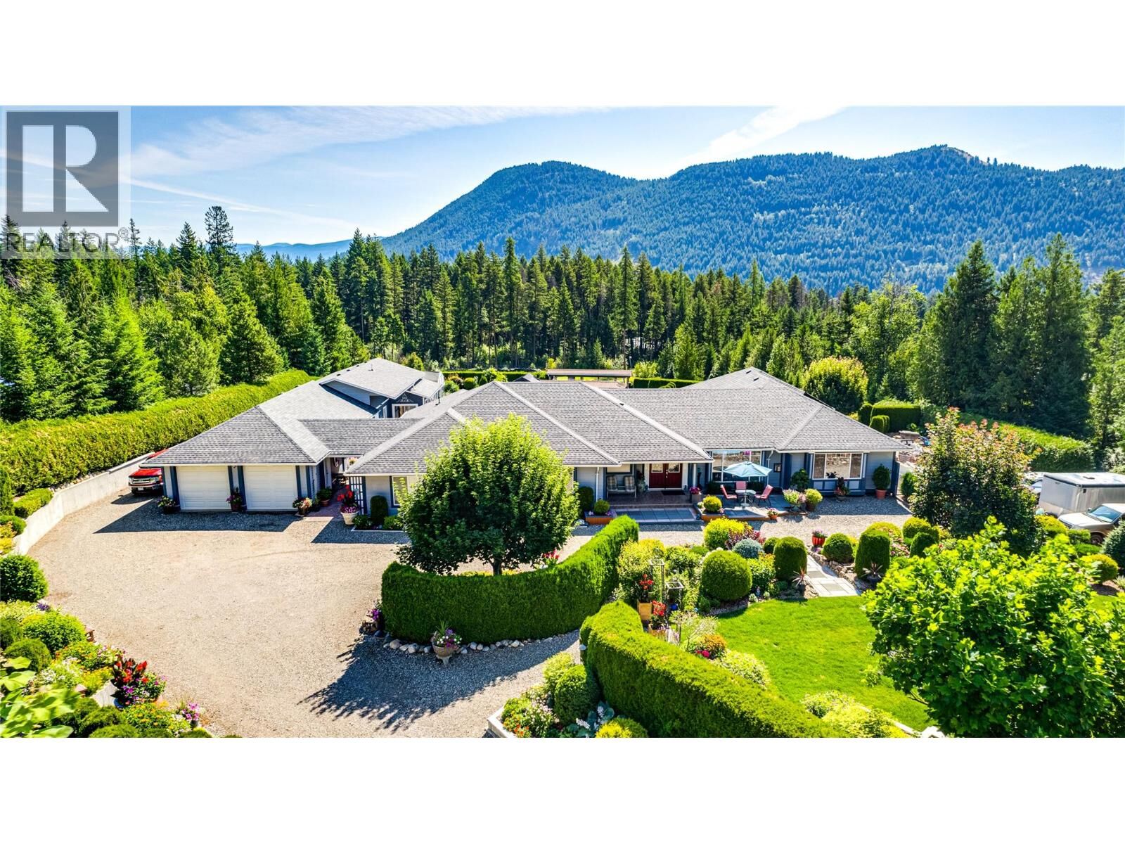 Property Photo: 39 Ladyslipper Road BC V0E 2G5