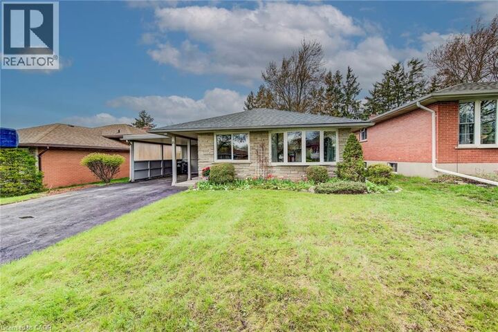 Property Photo: 18 Queenston Crescent ON N2B 2V5