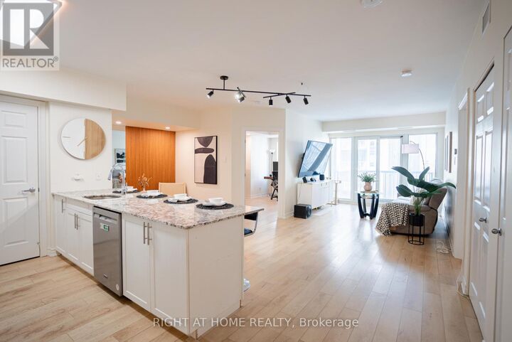Property Photo:  234 Rideau Street 1805  ON K1V 0A9 