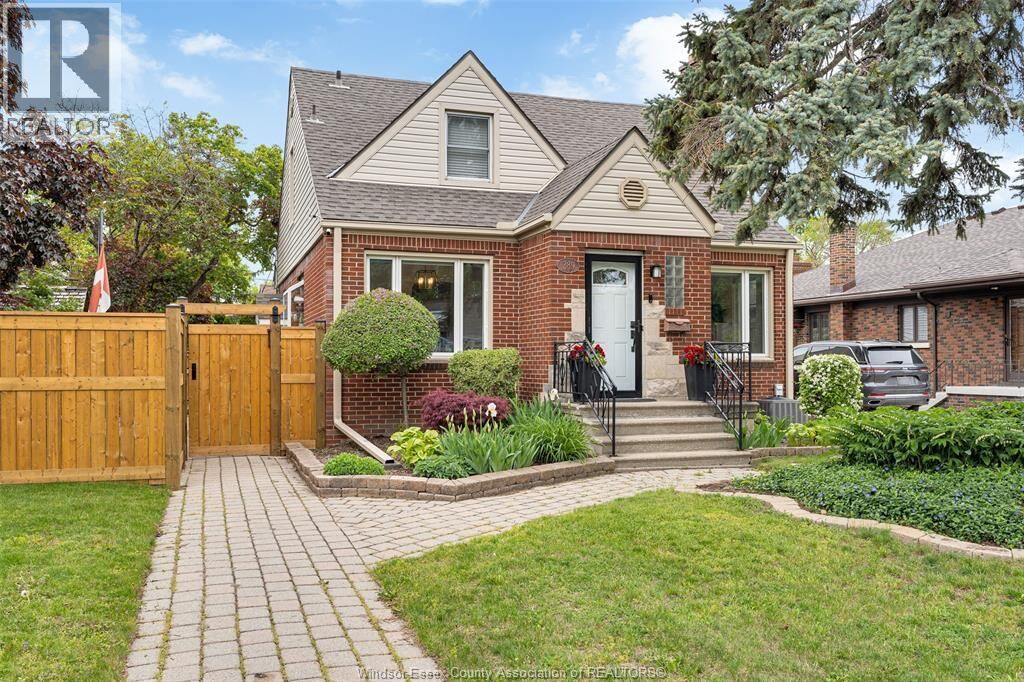 Property Photo:  289 Ford Boulevard  ON N8S 2E4 