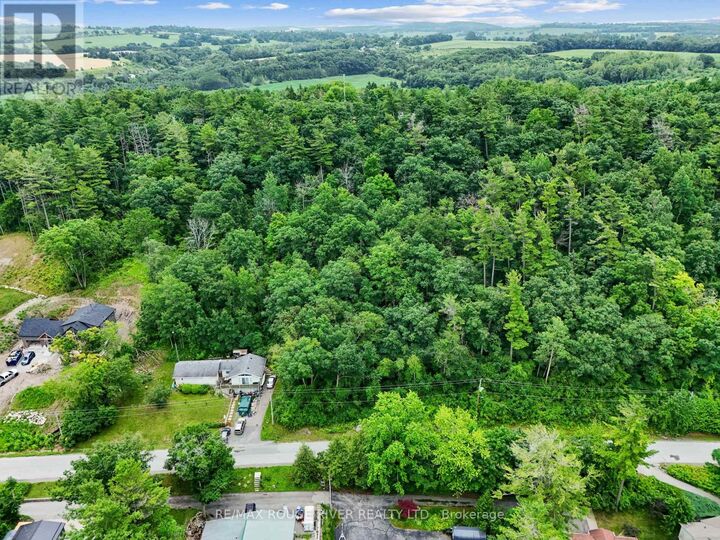 Property Photo:  28 Bamsey Drive  ON K0L 1E0 