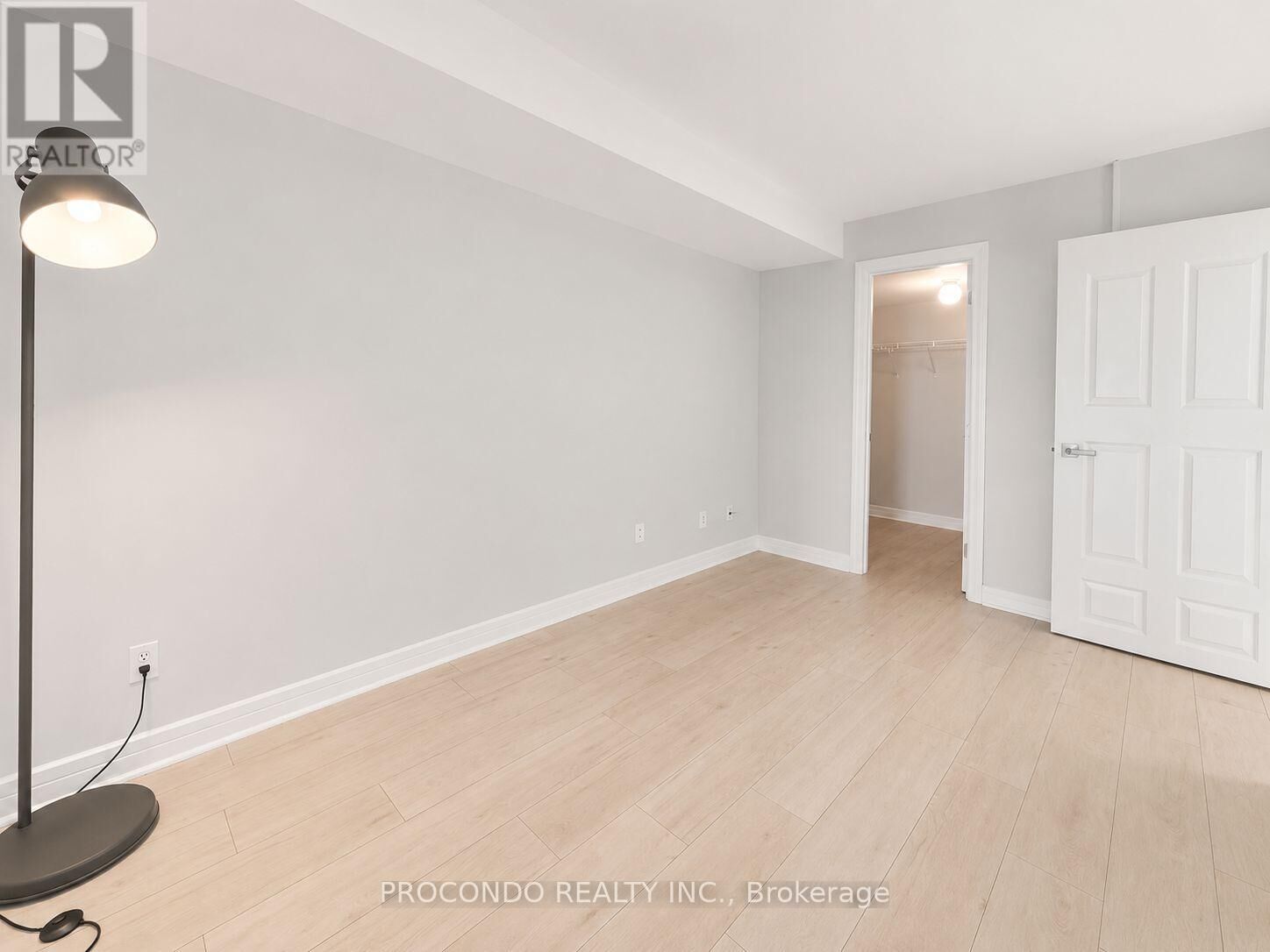 Property Photo: 18 Harrison Garden Boulevard 509 ON M2N 7J7
