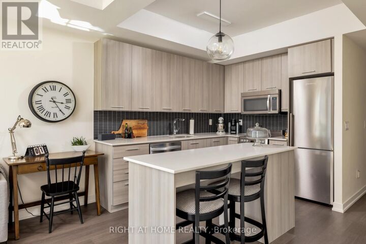 Property Photo:  105 George Street East 1912  ON M5A 2N4 