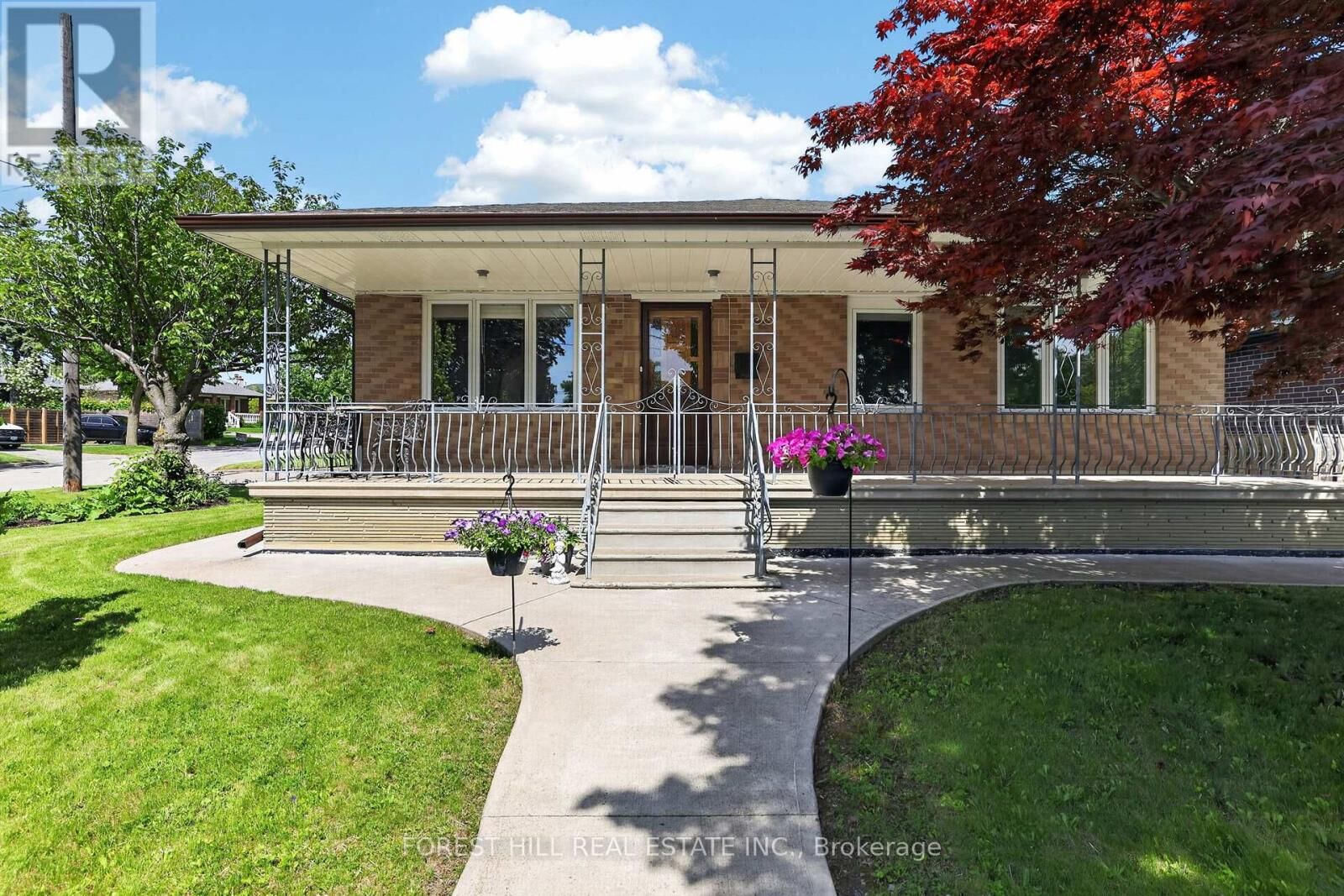 Property Photo:  11 Fairweather Road  ON M6M 4C8 