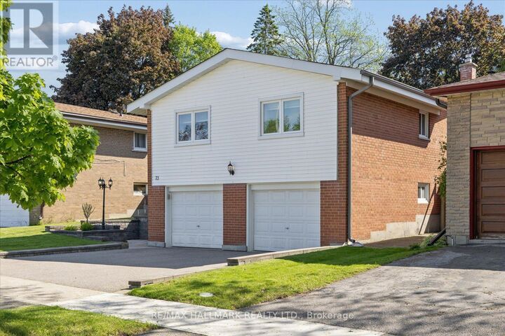 Property Photo:  73 Fulbert Crescent  ON M1S 1C5 