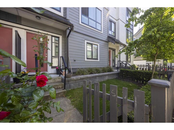 16760 25 Avenue 13 — photo 1