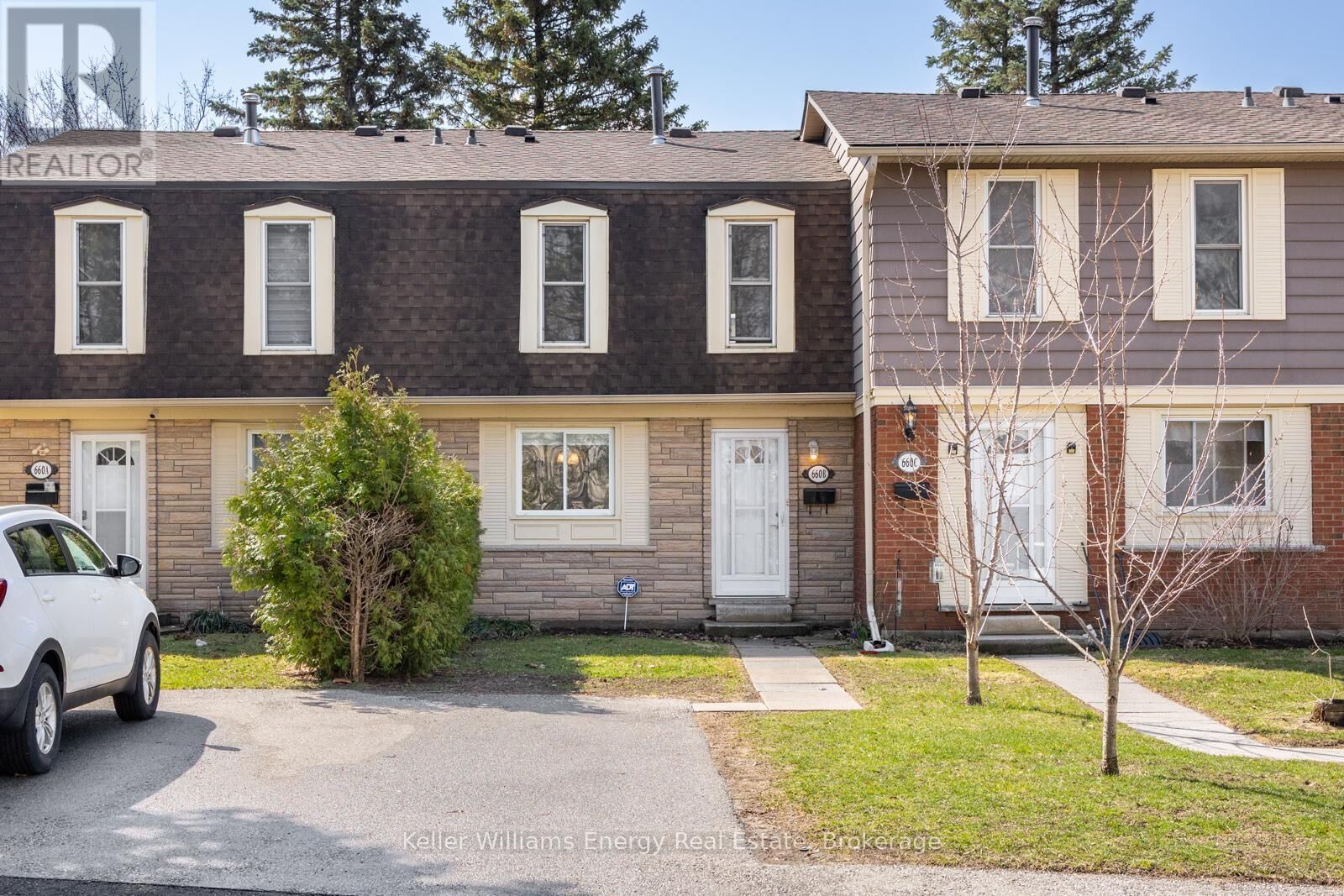 Property Photo:  660 Grey Street B  ON N3S 4Y4 