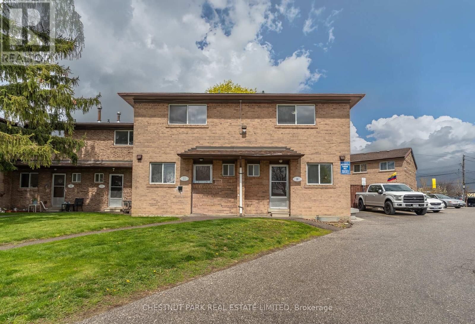 Property Photo:  44 Romfield Drive 23  ON M3J 1K3 
