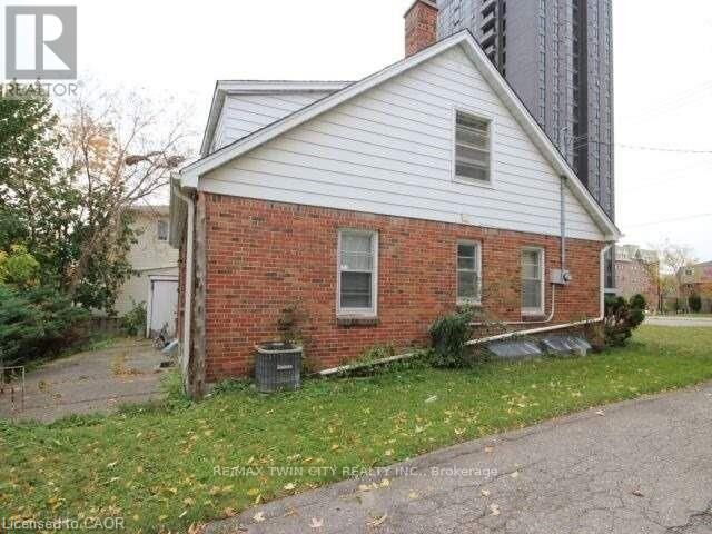 Property Photo:  342 King St N Street North  ON N2J 2Z2 