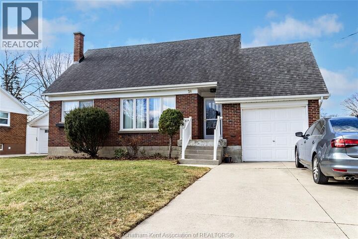 Property Photo:  24 Simonton Drive  ON N7M 5C6 