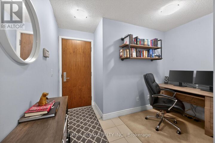 Property Photo: 37 Galleria Parkway 319 ON L3T 0A5