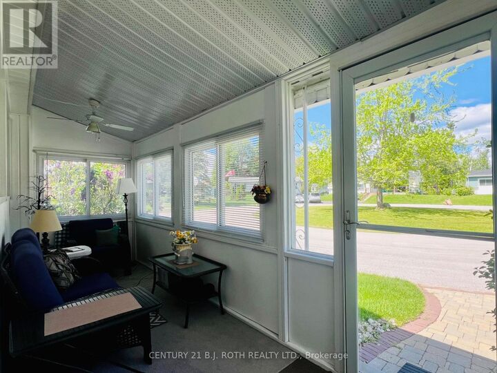 Property Photo:  1 Nectarine Court  ON L9S 1M4 