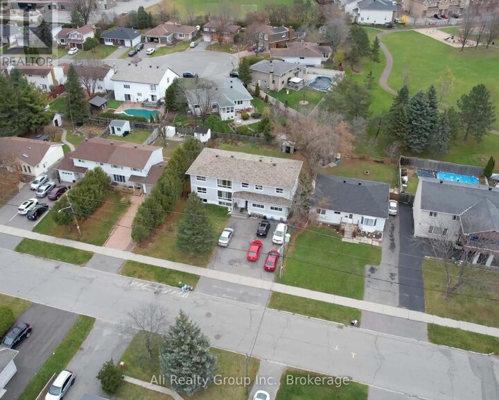 Property Photo:  1549 Maxime Street  ON K1B 3K9 