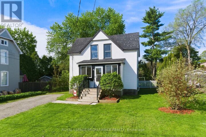 Property Photo:  96 Cedar Street  ON K6V 5P5 