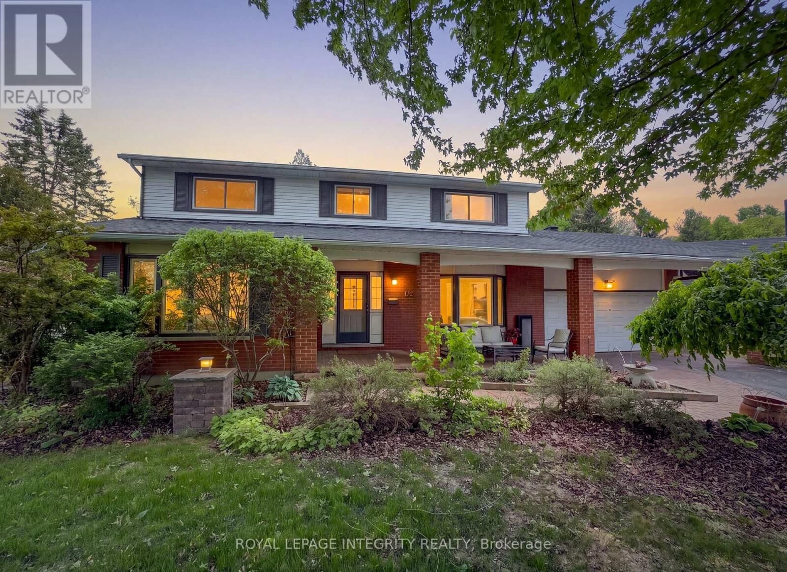 Property Photo: 1243 Plante Drive ON K1V 9E9