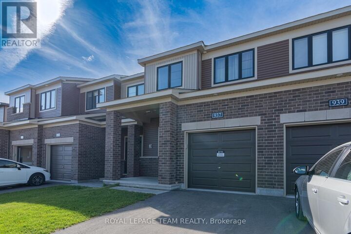 Property Photo: 937 Athenry Court ON K2J 7C9