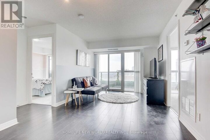 Property Photo: 275 Yorkland Road 1411 ON M2J 0B4