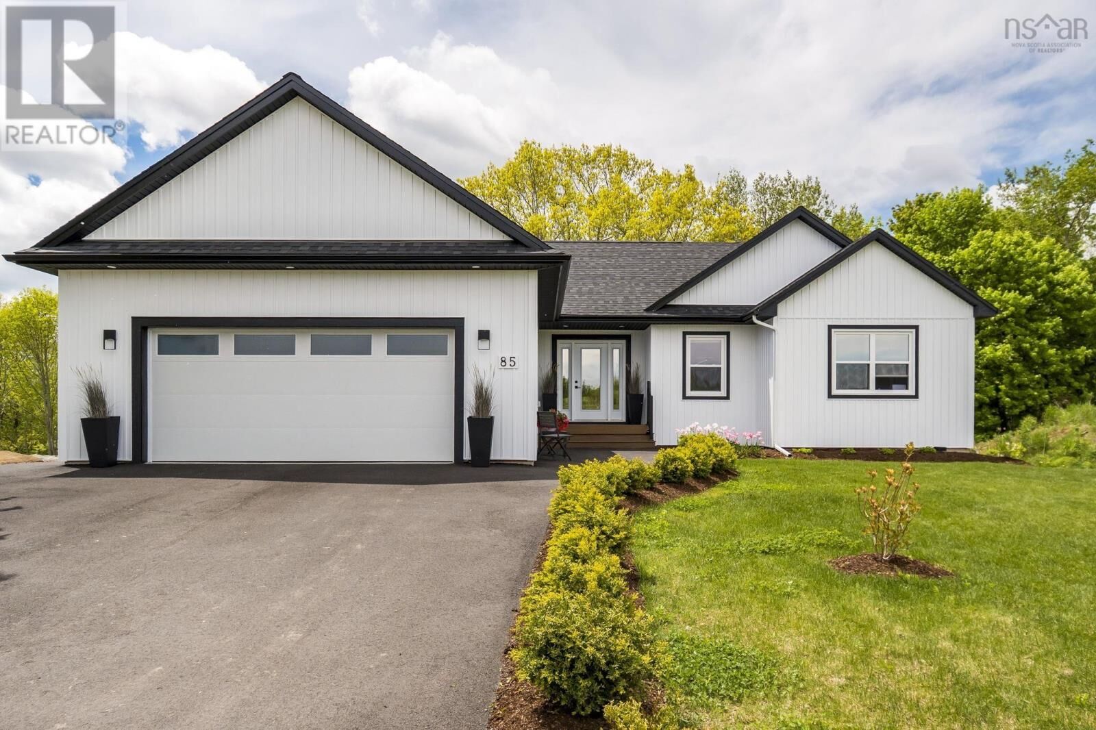 Property Photo: 85 Steeple View Drive NS B0P 1T0