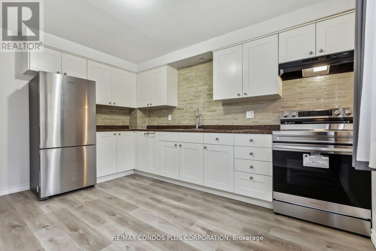 Property Photo:  294 Fergus Avenue 2  ON N2A 2H5 