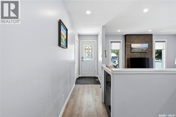 Property Photo:  90 Edenwold Crescent  SK S4R 8A3 