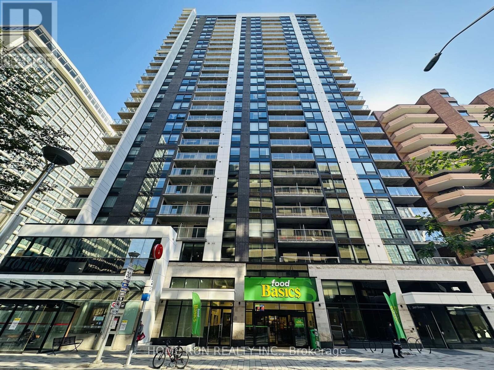 Property Photo:  340 Queen Street 1701  ON K1R 0G1 