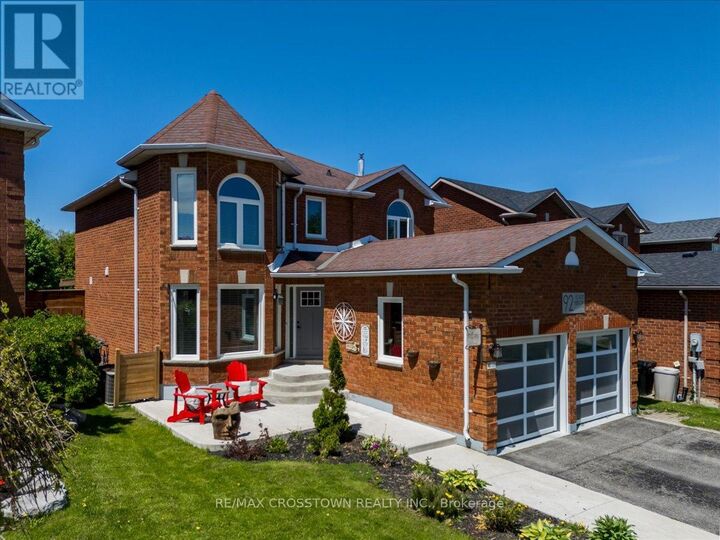 Property Photo: 92 Golden Meadow Road ON L4N 7G4