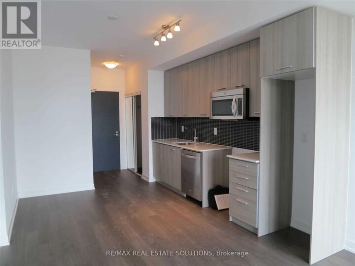 Property Photo:  105 George Street 815  ON M5A 0L4 