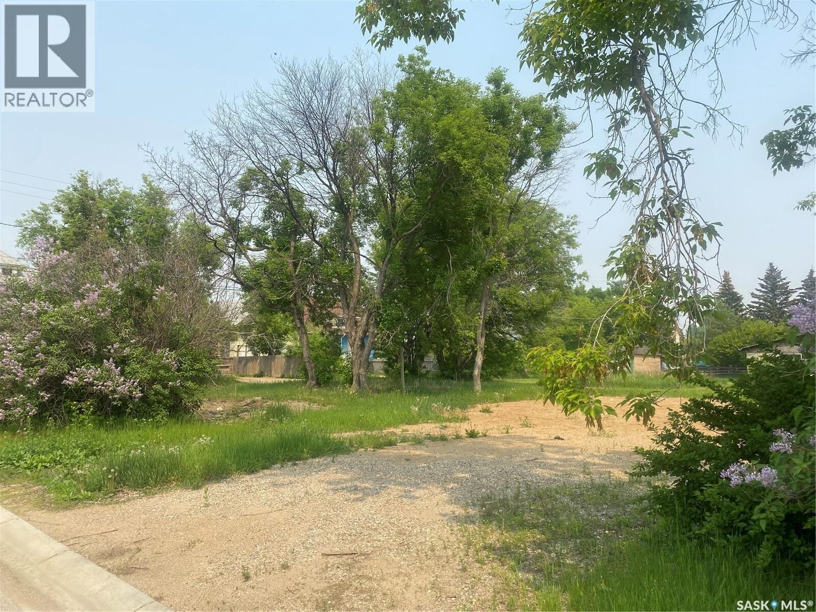 Property Photo:  790 16th Street W  SK S6V 3L5 