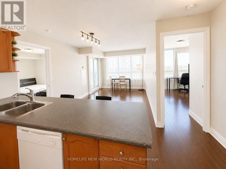 Property Photo:  50 Brian Harrison Way 2007  ON M1P 5J4 